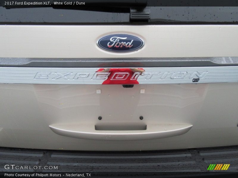 White Gold / Dune 2017 Ford Expedition XLT
