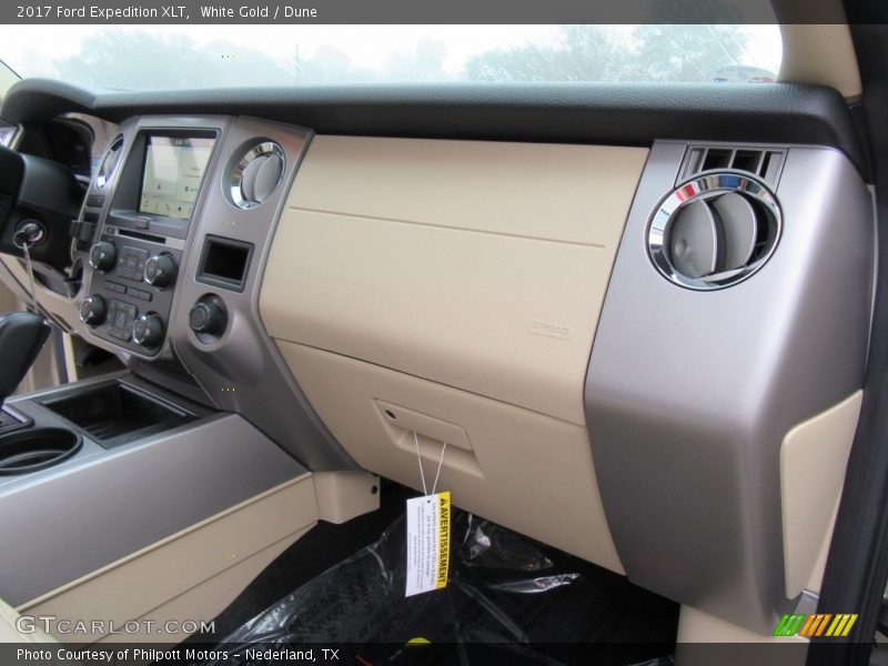 White Gold / Dune 2017 Ford Expedition XLT