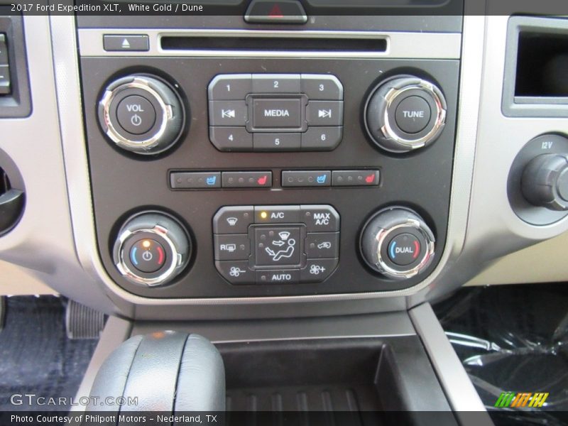 White Gold / Dune 2017 Ford Expedition XLT