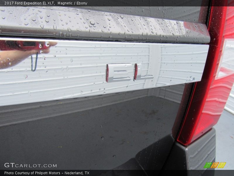 Magnetic / Ebony 2017 Ford Expedition EL XLT