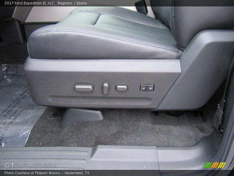 Magnetic / Ebony 2017 Ford Expedition EL XLT