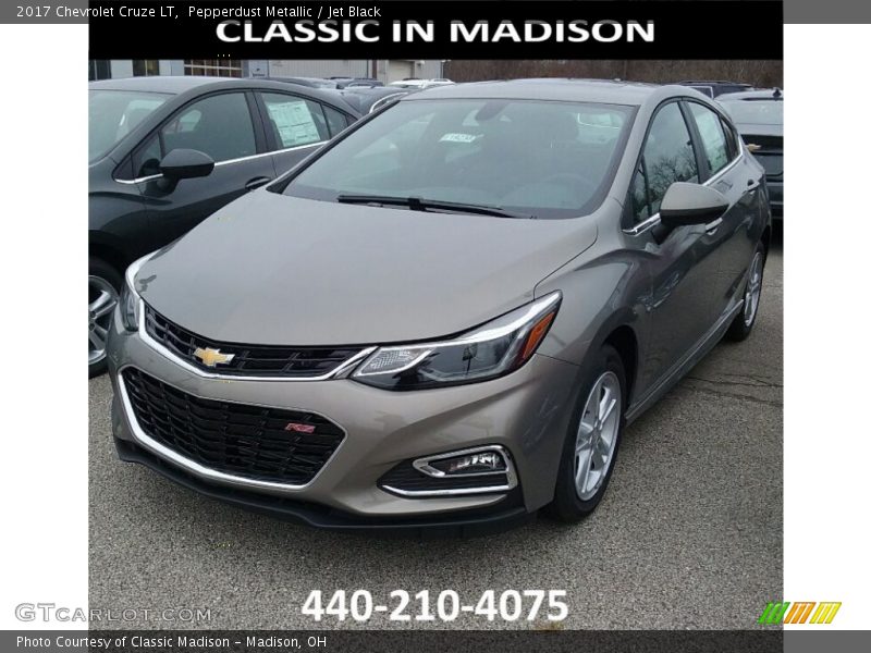 Pepperdust Metallic / Jet Black 2017 Chevrolet Cruze LT