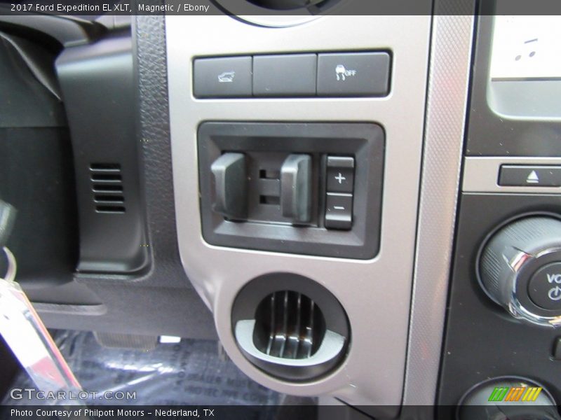 Magnetic / Ebony 2017 Ford Expedition EL XLT