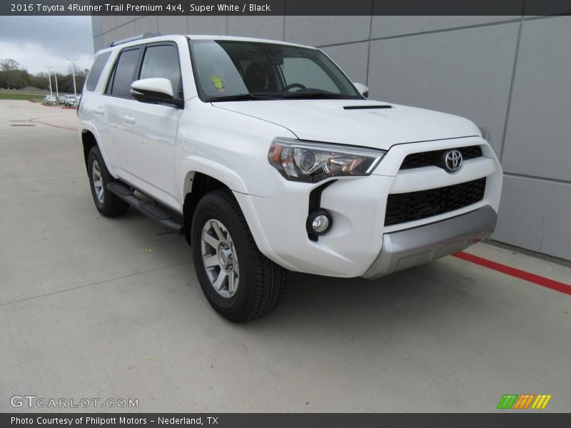 Super White / Black 2016 Toyota 4Runner Trail Premium 4x4