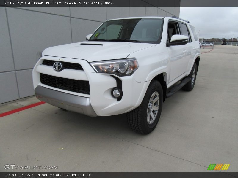 Super White / Black 2016 Toyota 4Runner Trail Premium 4x4