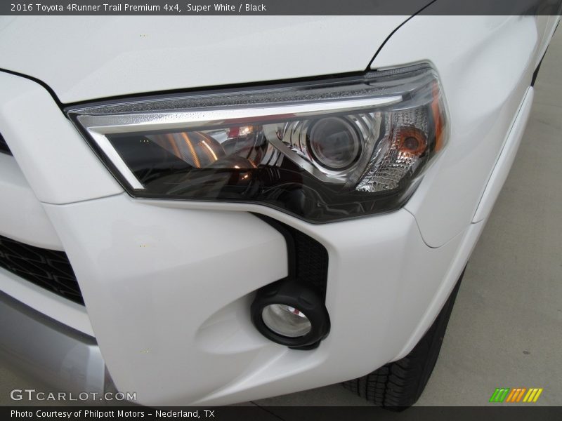 Super White / Black 2016 Toyota 4Runner Trail Premium 4x4