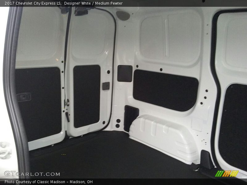 Designer White / Medium Pewter 2017 Chevrolet City Express LS