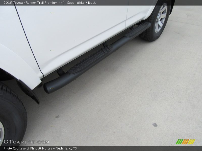 Super White / Black 2016 Toyota 4Runner Trail Premium 4x4