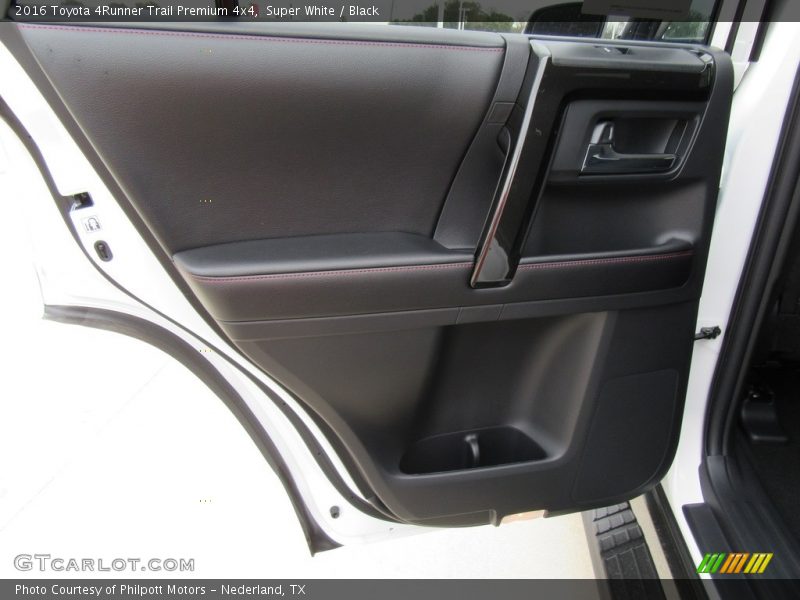 Super White / Black 2016 Toyota 4Runner Trail Premium 4x4