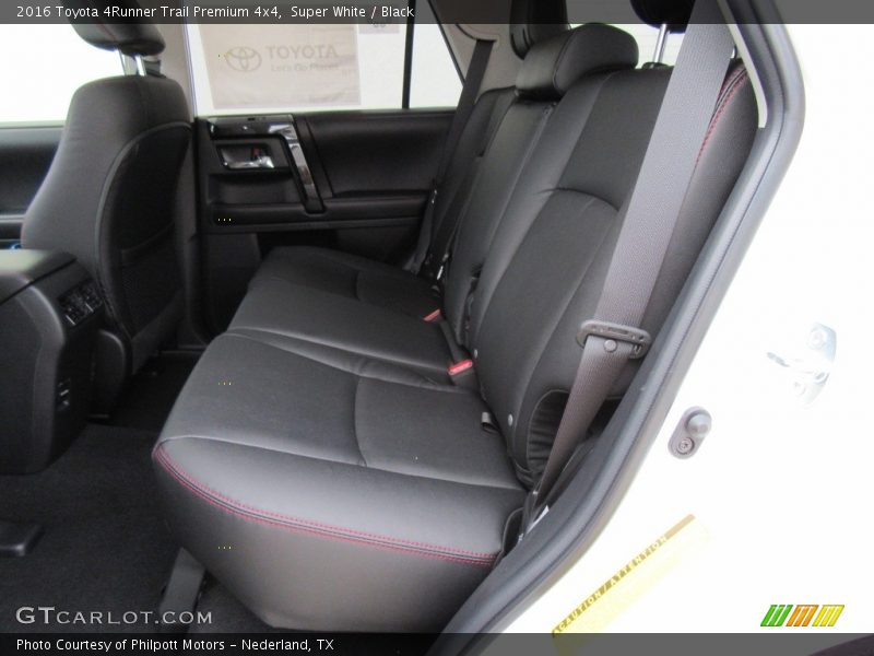 Super White / Black 2016 Toyota 4Runner Trail Premium 4x4