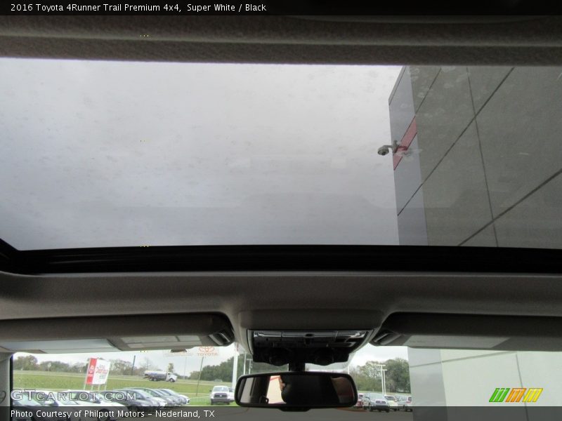 Super White / Black 2016 Toyota 4Runner Trail Premium 4x4