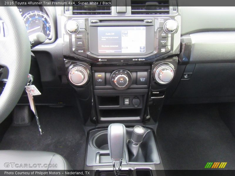 Super White / Black 2016 Toyota 4Runner Trail Premium 4x4