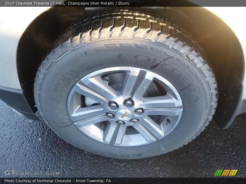 Champagne Silver Metallic / Ebony 2017 Chevrolet Traverse LT AWD