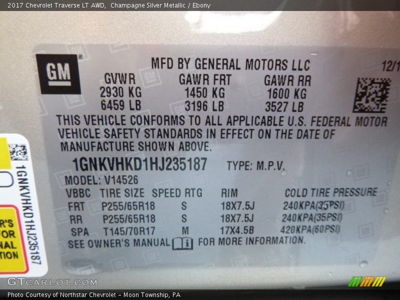 Champagne Silver Metallic / Ebony 2017 Chevrolet Traverse LT AWD