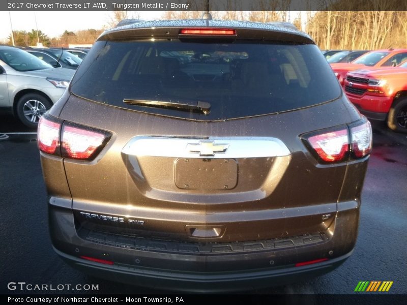 Tungsten Metallic / Ebony 2017 Chevrolet Traverse LT AWD