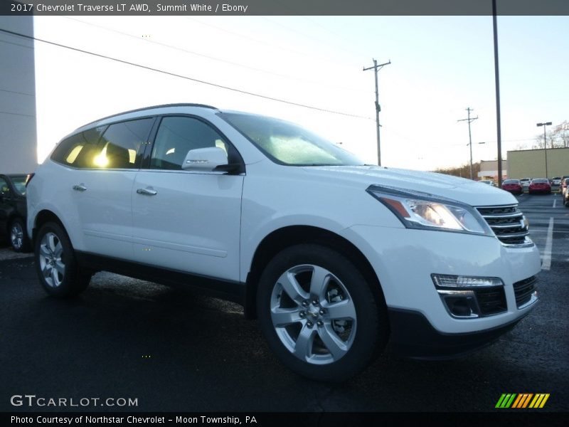 Summit White / Ebony 2017 Chevrolet Traverse LT AWD