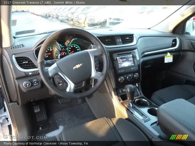 Summit White / Ebony 2017 Chevrolet Traverse LT AWD