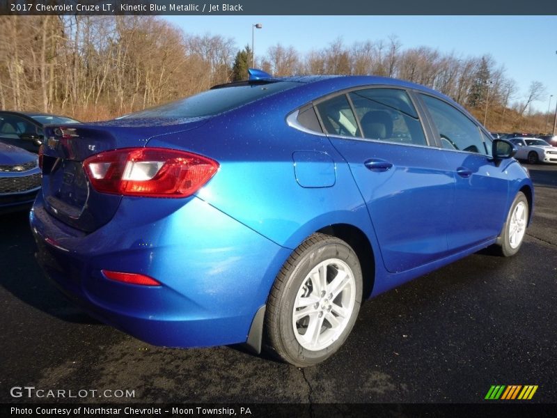 Kinetic Blue Metallic / Jet Black 2017 Chevrolet Cruze LT