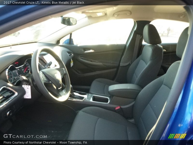 Kinetic Blue Metallic / Jet Black 2017 Chevrolet Cruze LT