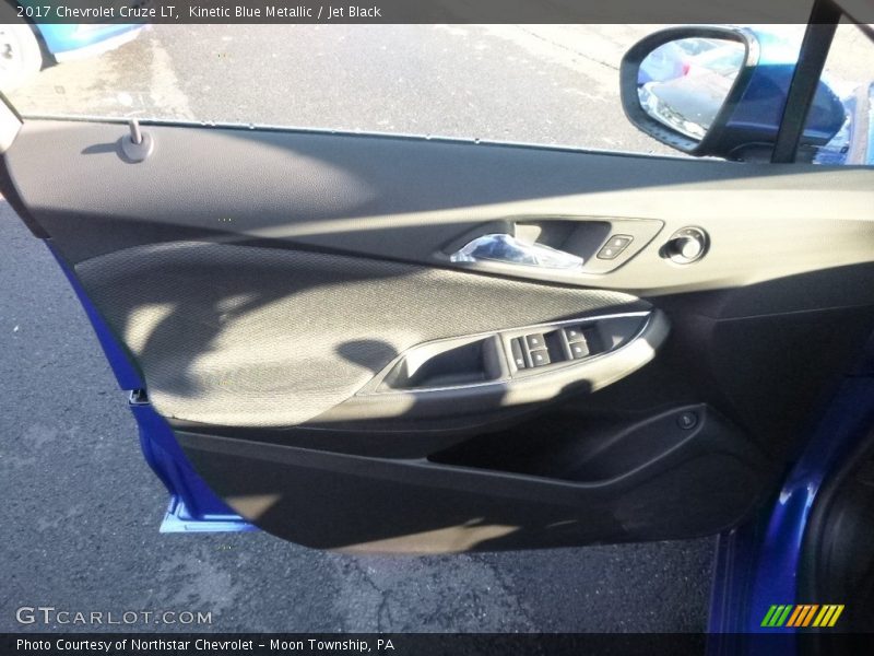 Kinetic Blue Metallic / Jet Black 2017 Chevrolet Cruze LT