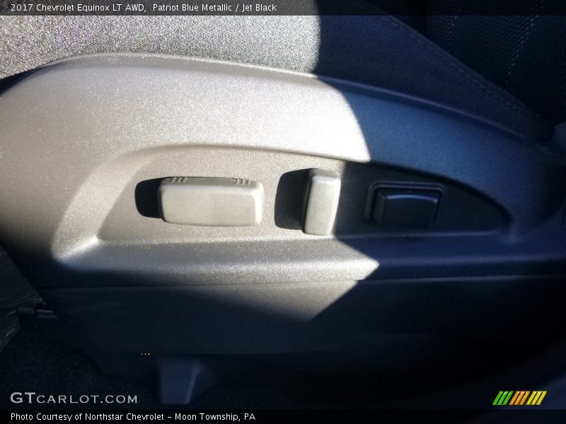 Patriot Blue Metallic / Jet Black 2017 Chevrolet Equinox LT AWD
