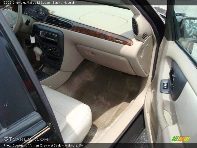 Black / Neutral 2002 Chevrolet Malibu LS Sedan