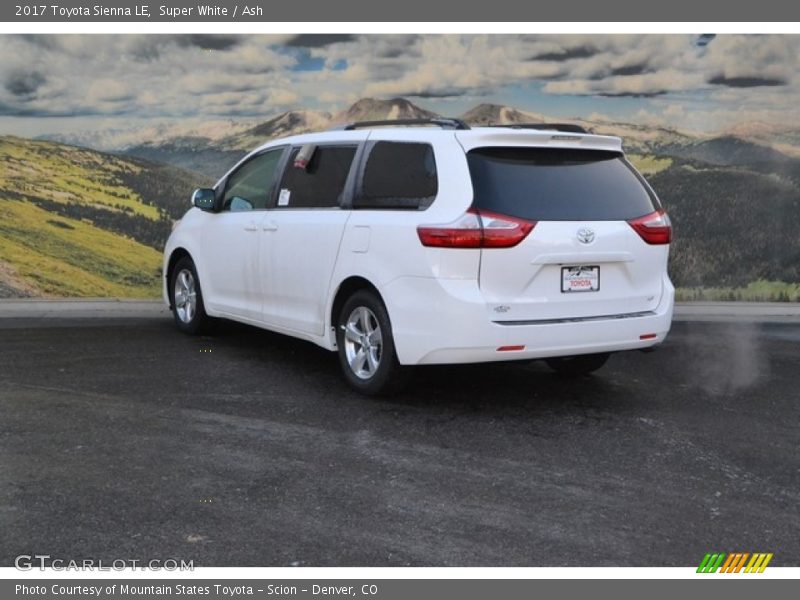 Super White / Ash 2017 Toyota Sienna LE