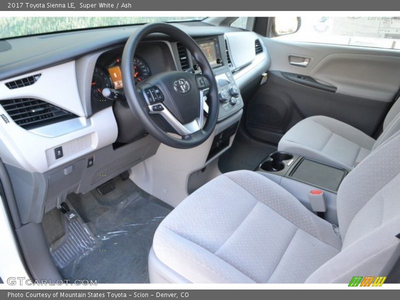 Super White / Ash 2017 Toyota Sienna LE