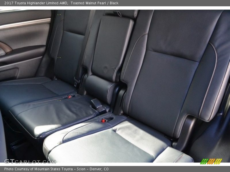 Toasted Walnut Pearl / Black 2017 Toyota Highlander Limited AWD