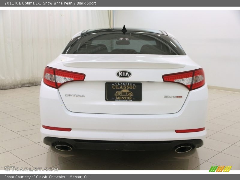 Snow White Pearl / Black Sport 2011 Kia Optima SX