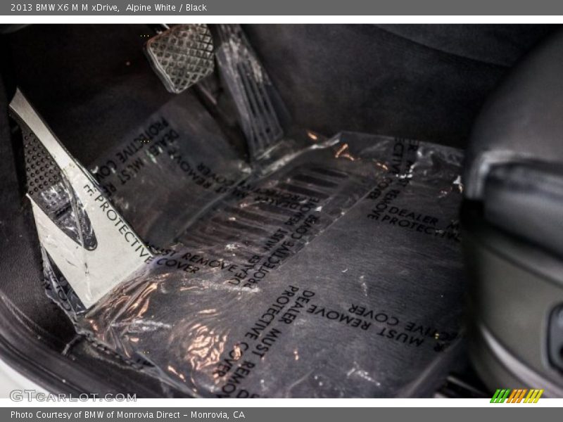 Alpine White / Black 2013 BMW X6 M M xDrive