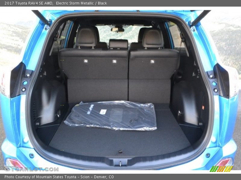  2017 RAV4 SE AWD Trunk
