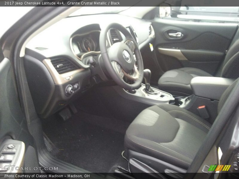 Granite Crystal Metallic / Black 2017 Jeep Cherokee Latitude 4x4