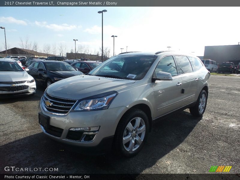 Champagne Silver Metallic / Ebony 2017 Chevrolet Traverse LT