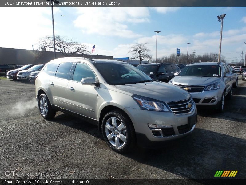 Champagne Silver Metallic / Ebony 2017 Chevrolet Traverse LT