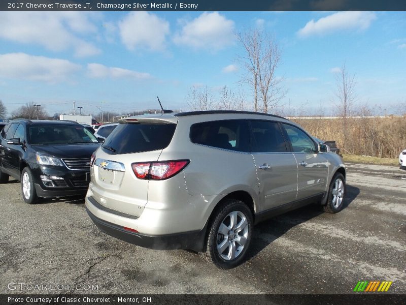 Champagne Silver Metallic / Ebony 2017 Chevrolet Traverse LT