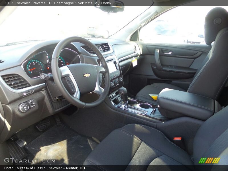 Champagne Silver Metallic / Ebony 2017 Chevrolet Traverse LT