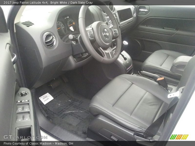 Bright White / Dark Slate Gray 2017 Jeep Patriot Latitude 4x4