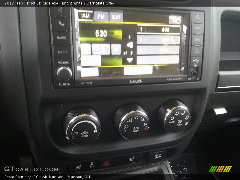 Bright White / Dark Slate Gray 2017 Jeep Patriot Latitude 4x4