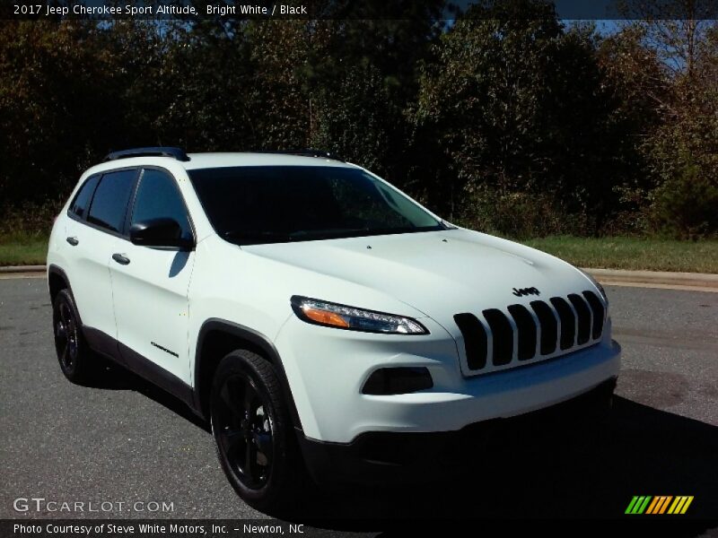 Bright White / Black 2017 Jeep Cherokee Sport Altitude