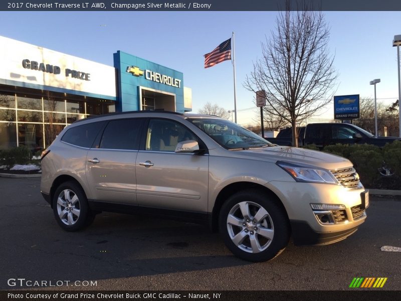 Champagne Silver Metallic / Ebony 2017 Chevrolet Traverse LT AWD