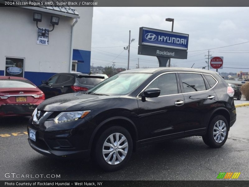 Super Black / Charcoal 2014 Nissan Rogue S AWD