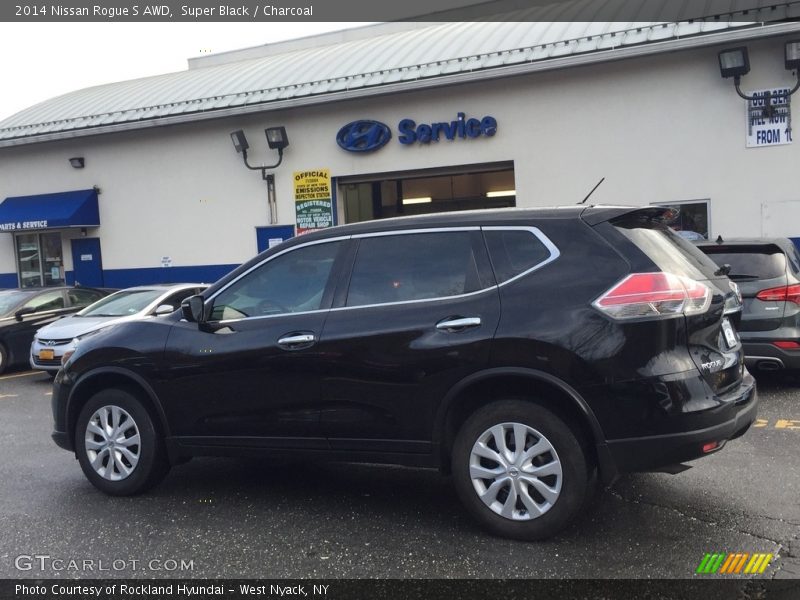 Super Black / Charcoal 2014 Nissan Rogue S AWD