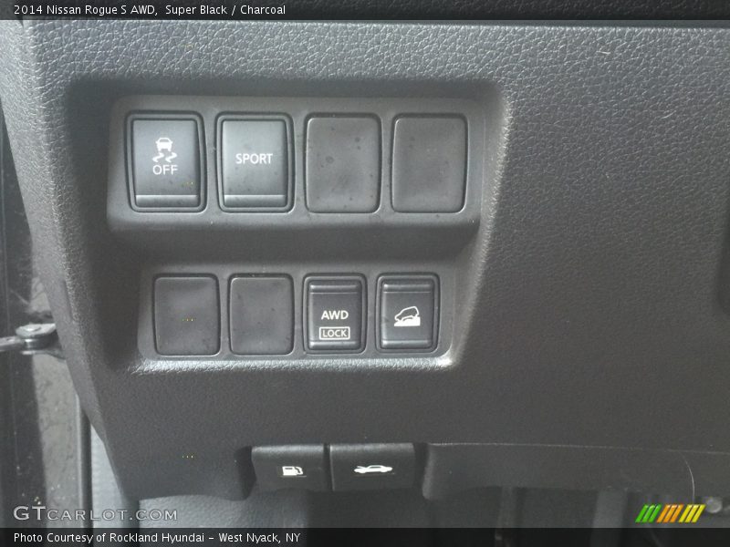 Super Black / Charcoal 2014 Nissan Rogue S AWD