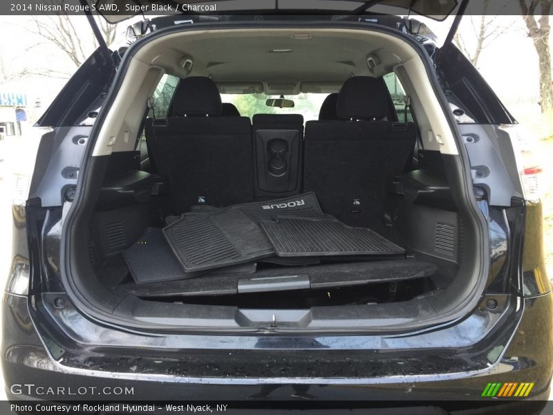 Super Black / Charcoal 2014 Nissan Rogue S AWD