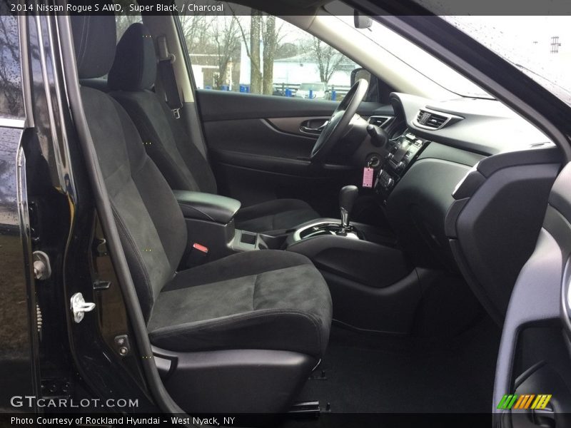 Super Black / Charcoal 2014 Nissan Rogue S AWD