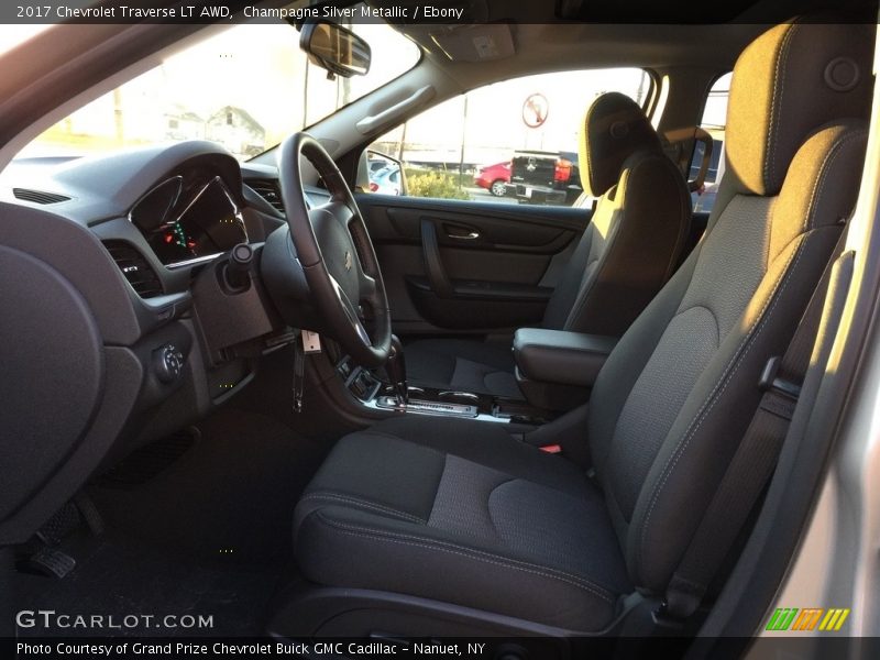 Champagne Silver Metallic / Ebony 2017 Chevrolet Traverse LT AWD