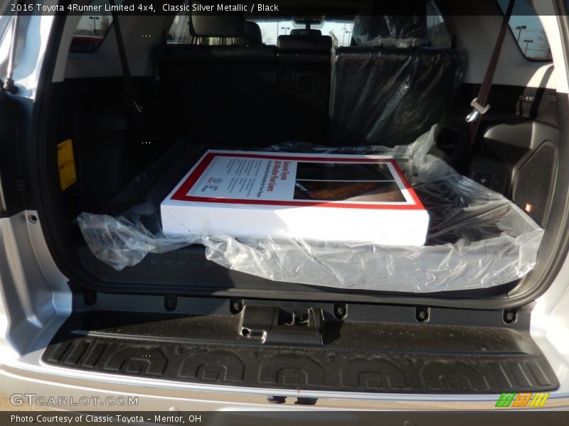 Classic Silver Metallic / Black 2016 Toyota 4Runner Limited 4x4