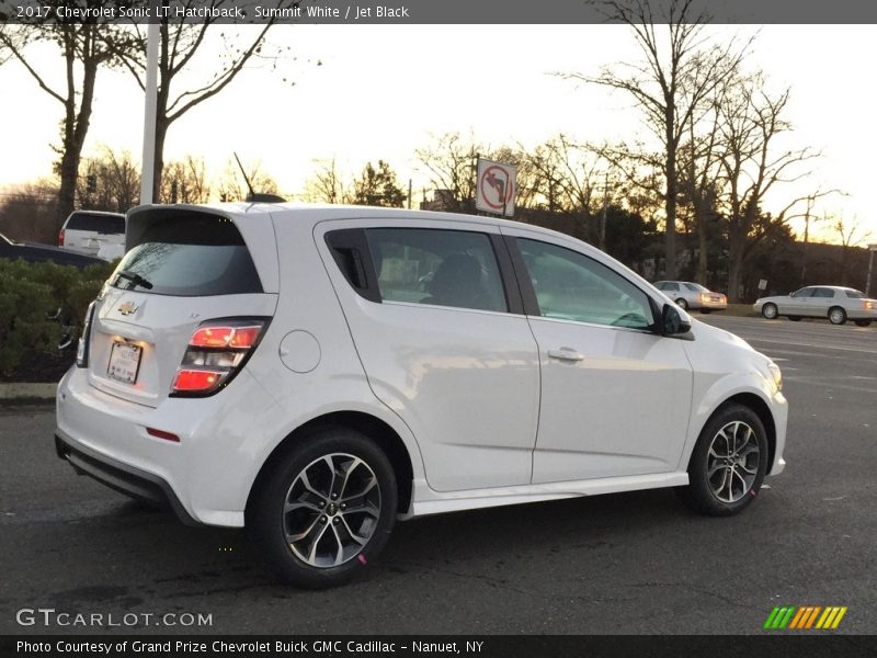 Summit White / Jet Black 2017 Chevrolet Sonic LT Hatchback