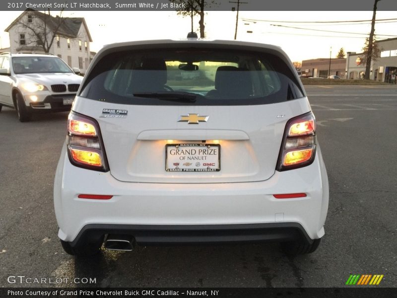 Summit White / Jet Black 2017 Chevrolet Sonic LT Hatchback